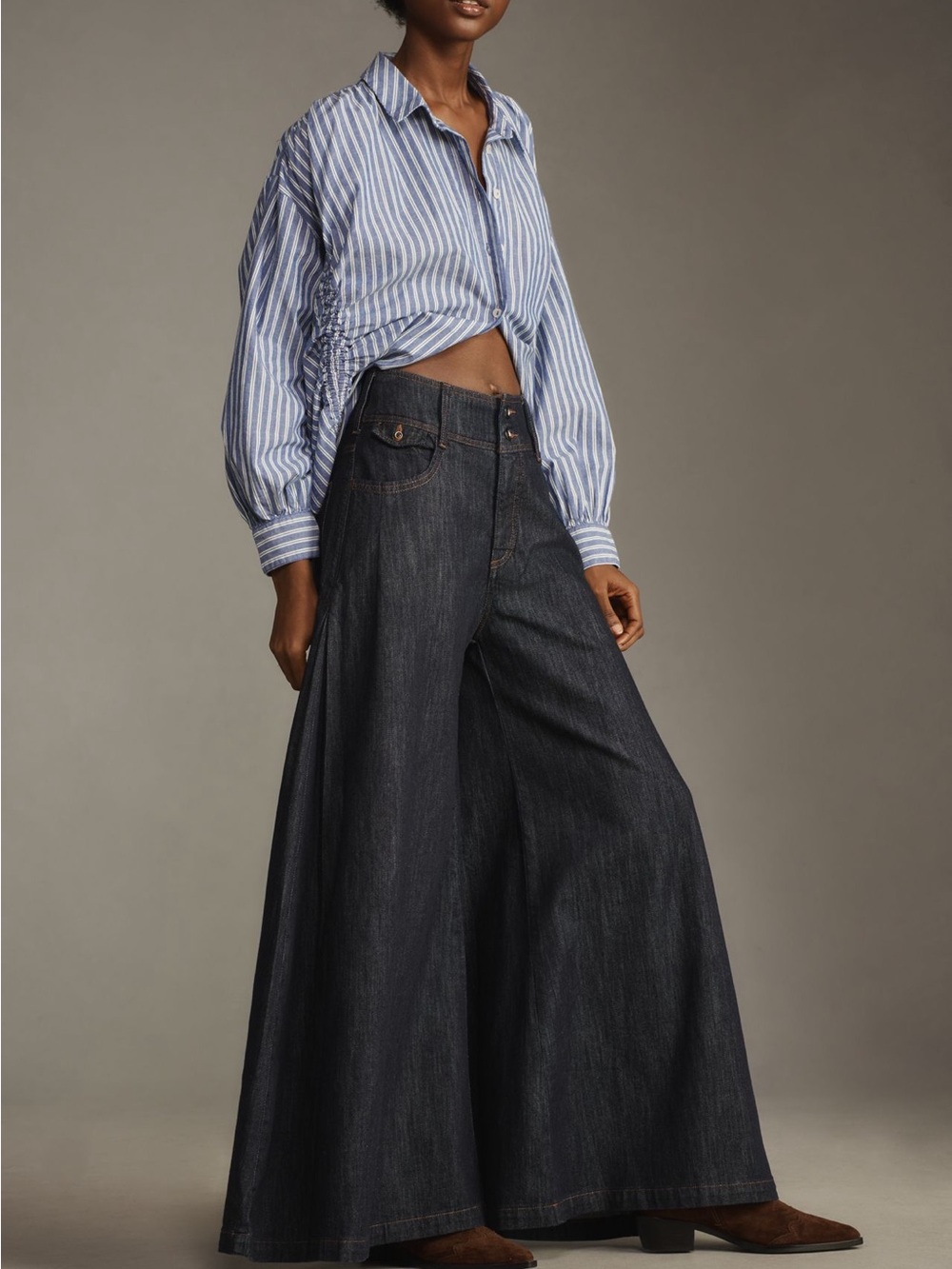 Pilcro Dramazzo Mid-Rise Ultra Wide-Leg Jeans - Picture 4 of 5